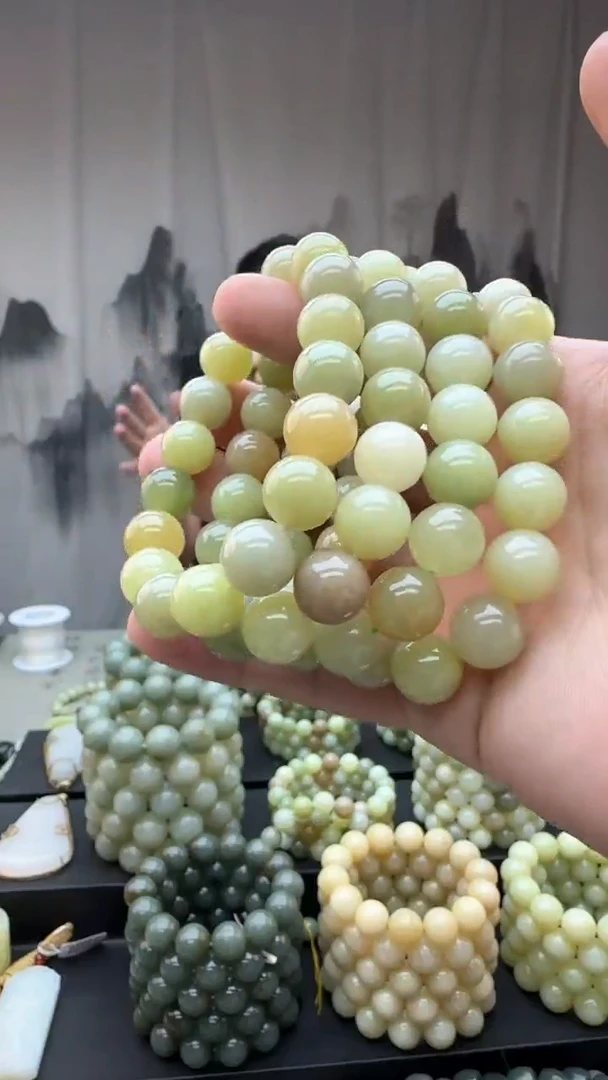 和田玉未镶嵌颈饰多样性发货拍一发一卡12多宝