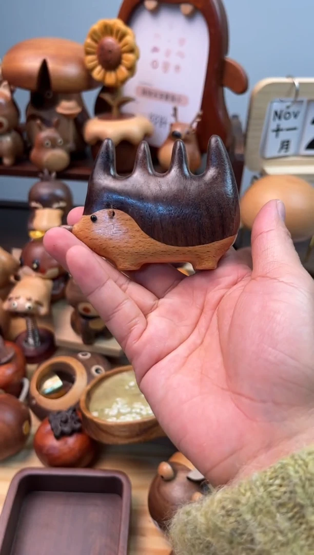 木刺猬按摩梳 （一只耳）