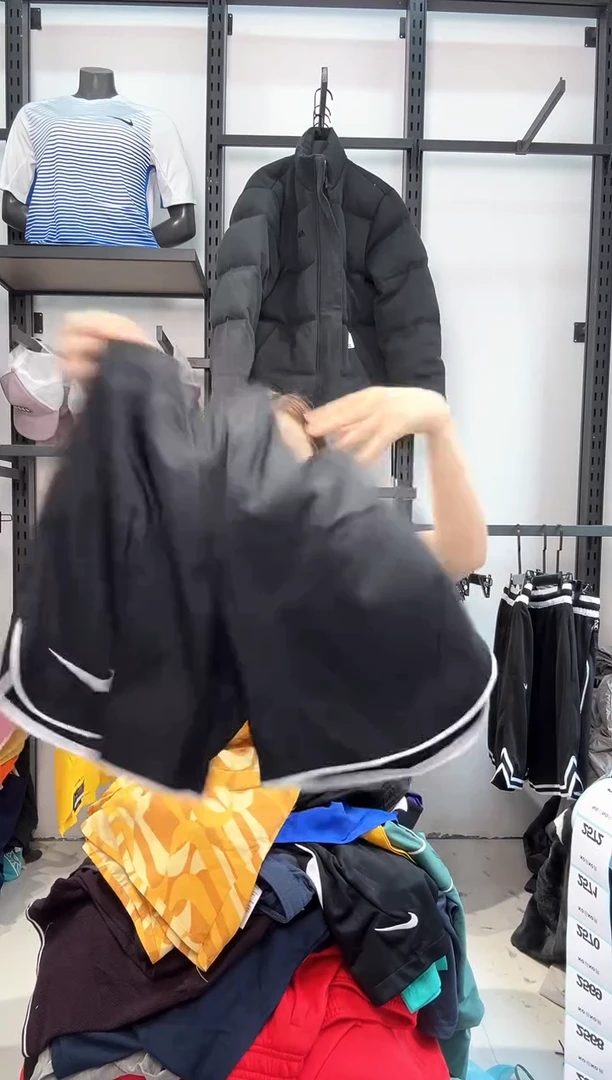 2564编码  瑕疵直播间过款为准 尺码M,