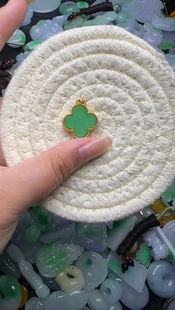 翡翠未镶嵌颈饰天然缅甸翡翠吊坠