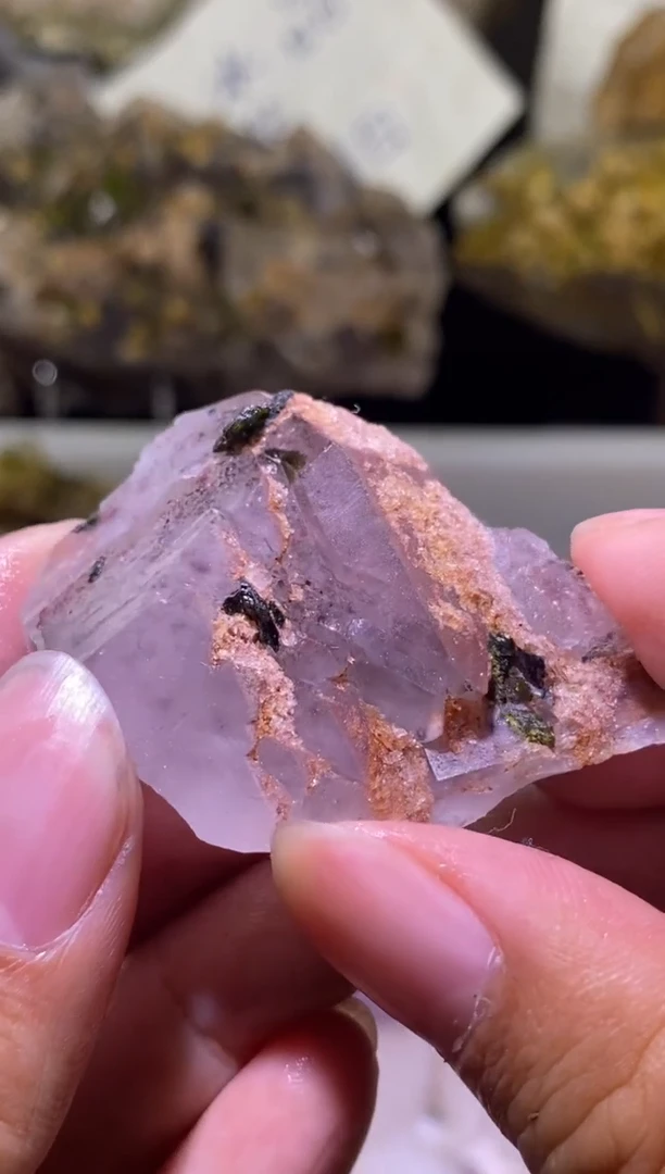 未镶嵌珠宝半成品水晶82号 精品粉紫色带细闪花园水晶