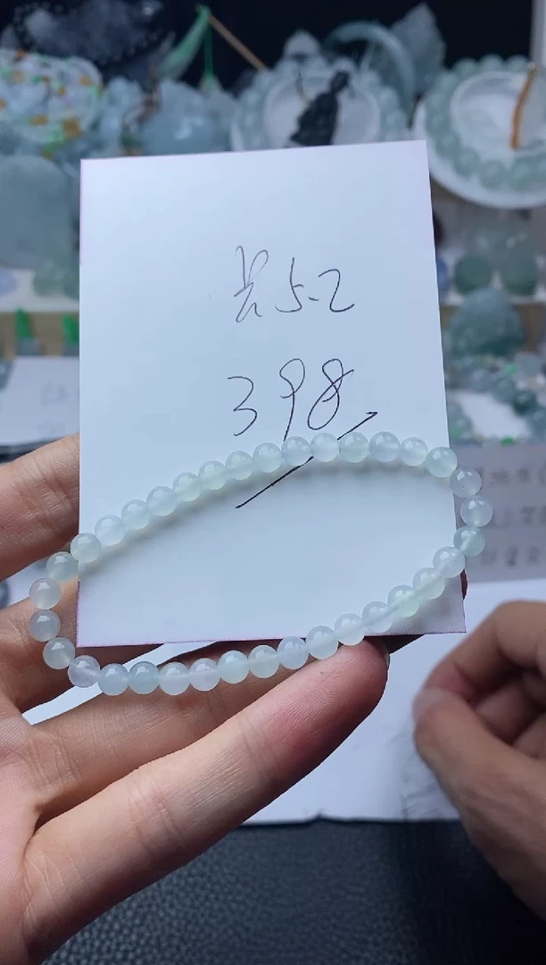 颈饰未镶嵌翡翠手串