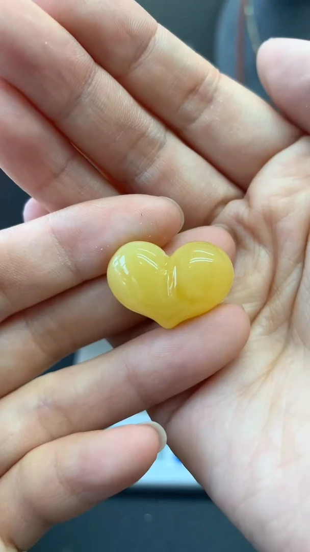 未镶嵌琥珀珠宝奇石2839