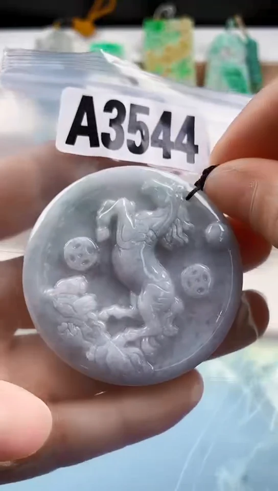 翡翠未镶嵌颈饰天然翡翠吊坠挂件