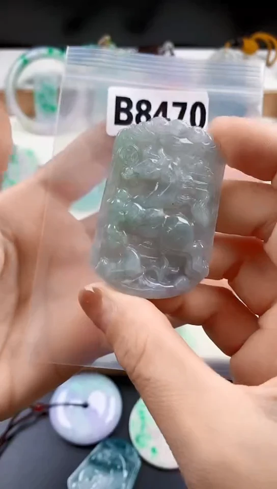 颈饰未镶嵌翡翠天然翡翠吊坠·挂件
