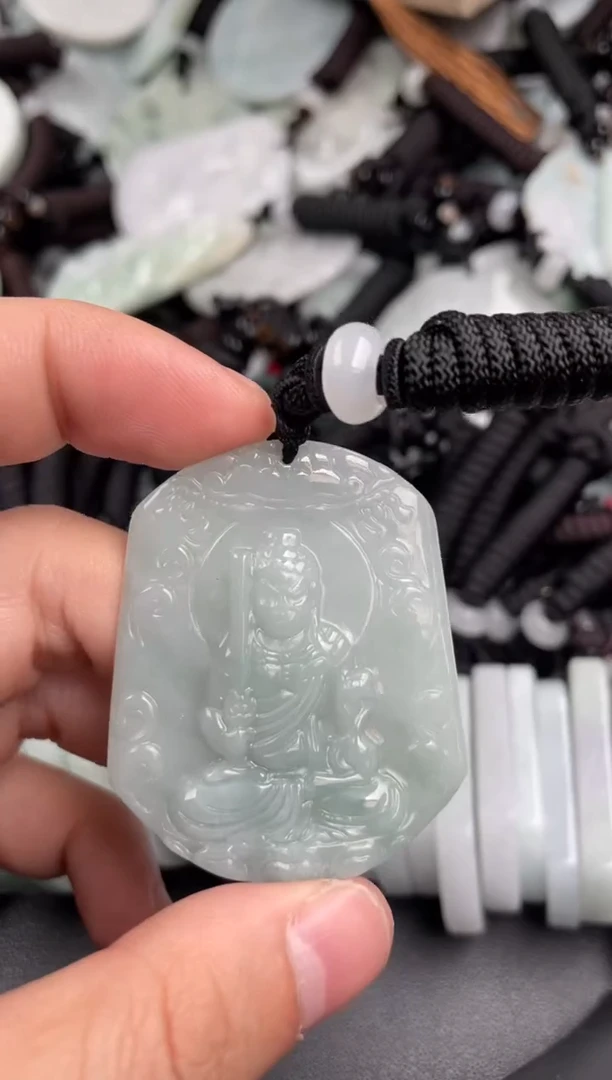 【闪购商品】翡翠吊坠(不含链)未镶嵌1