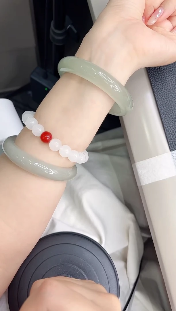 石英质玉手镯未镶嵌138-58.6