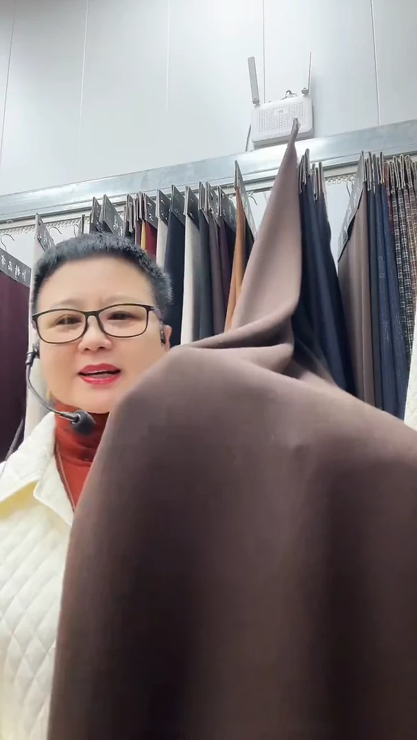 针织山羊绒咖啡色2米