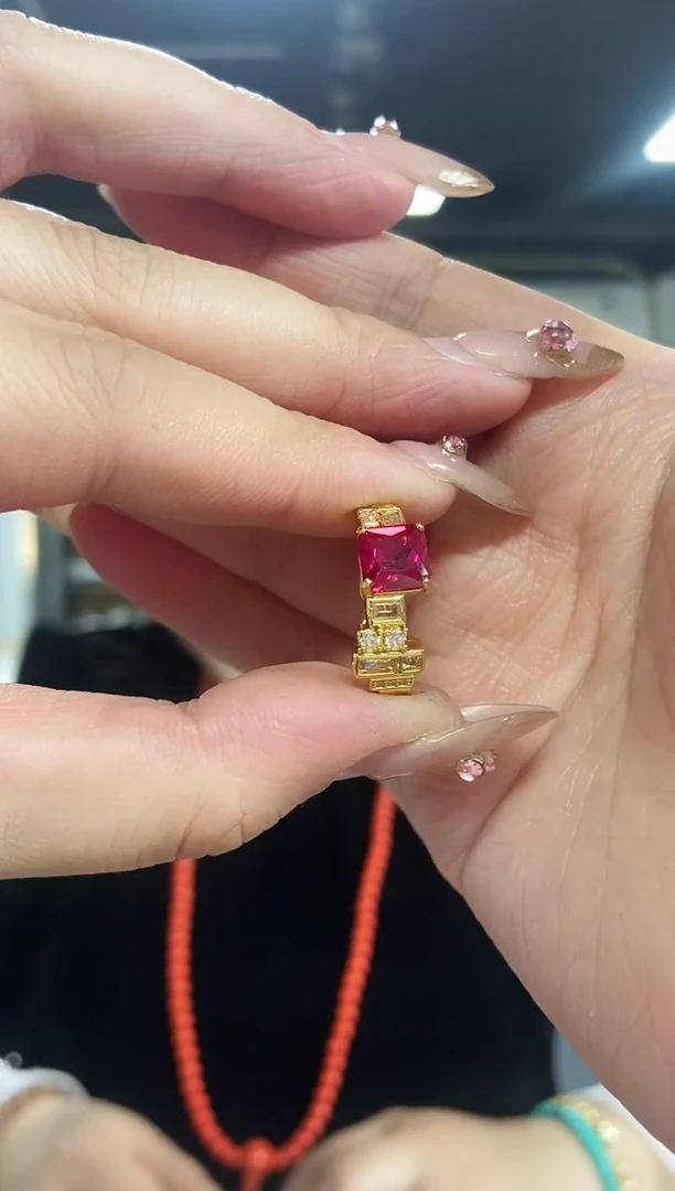 【闪购商品】红宝石戒指未镶嵌多样性发其一颜色微差