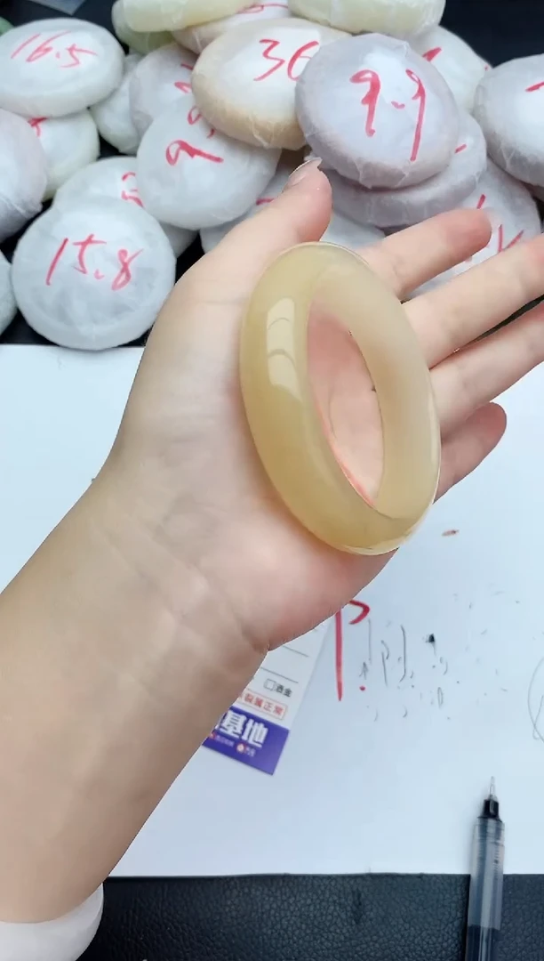 石英质玉手镯未镶嵌118+57/58