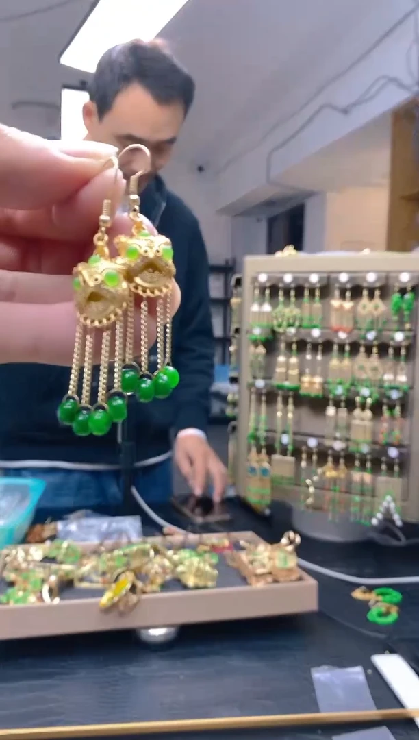 【闪购商品】翡翠耳饰合金186翡翠耳钩