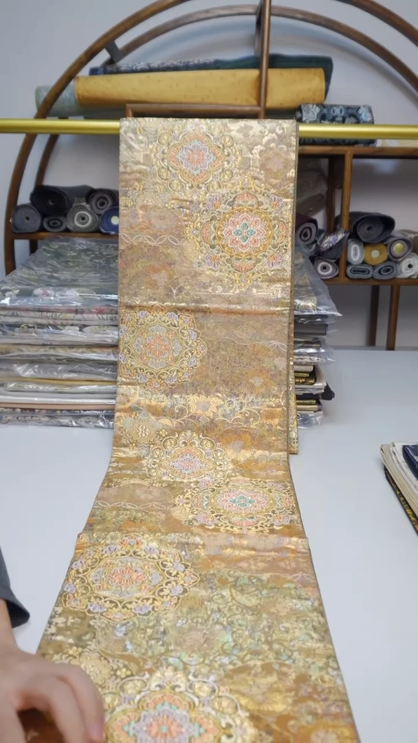 织绣88辉煌缀宝相花