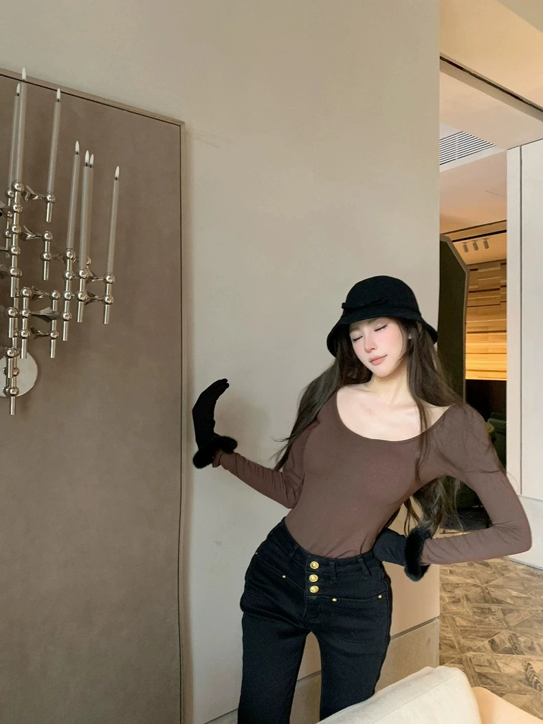 性感辣妹长袖T恤女秋新款打底衫设计感气质修身纯欲上衣配牛仔裤