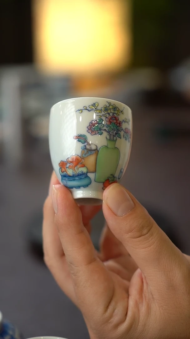 景德镇全手工手绘斗彩清供铃铛杯