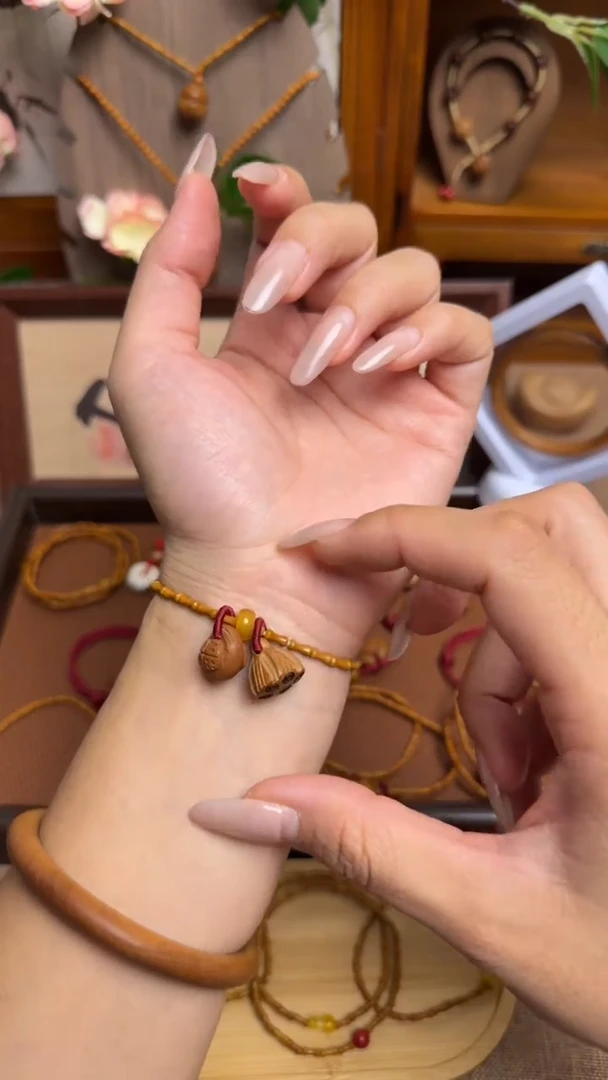 单圈好运莲莲   一物一拍