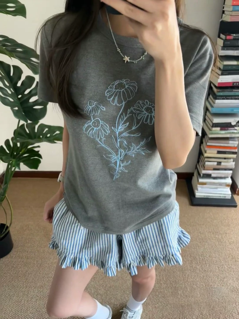 刺绣设计感花朵正肩短袖T恤女夏季修身显瘦休闲上衣潮