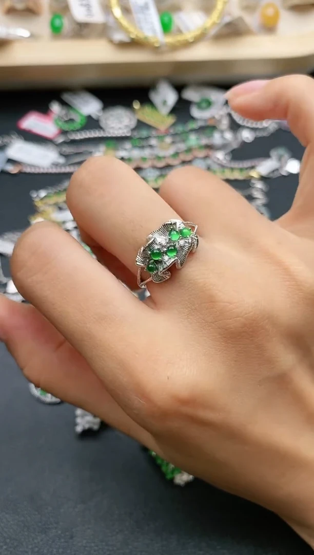 翡翠戒指银S925镶嵌1111