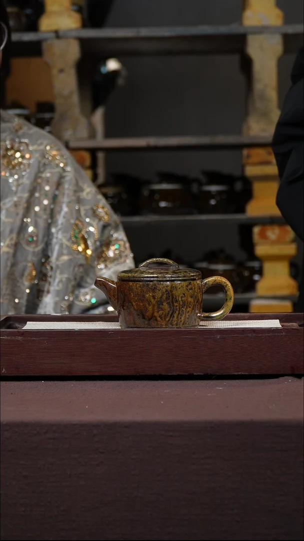 宜兴紫砂 GFY 沉香木柴烧 汉瓦 260cc