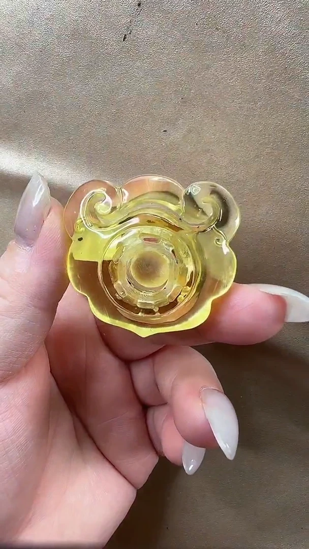 琥珀颈饰未镶嵌吊坠