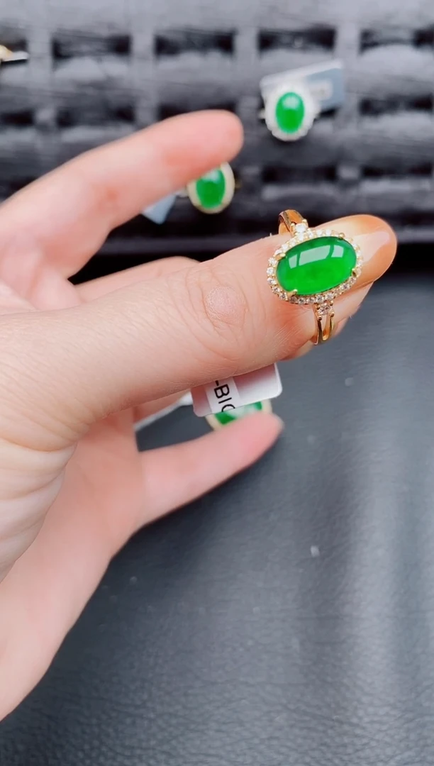 【闪购商品】翡翠戒指银S925镶嵌天然a货翡翠656