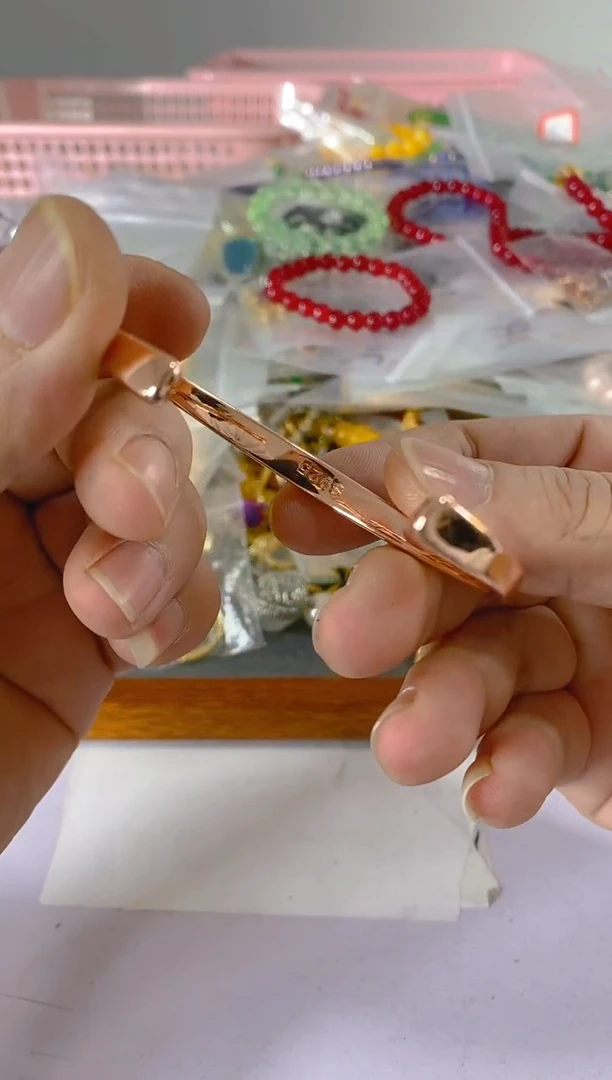 【闪购商品】水晶颈饰银S925镶嵌803红宝，蓝宝，多样性发一件赠链