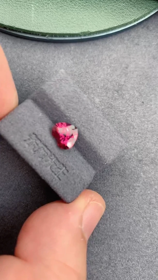 未镶嵌裸石碧玺1.5ct 碧玺 定制