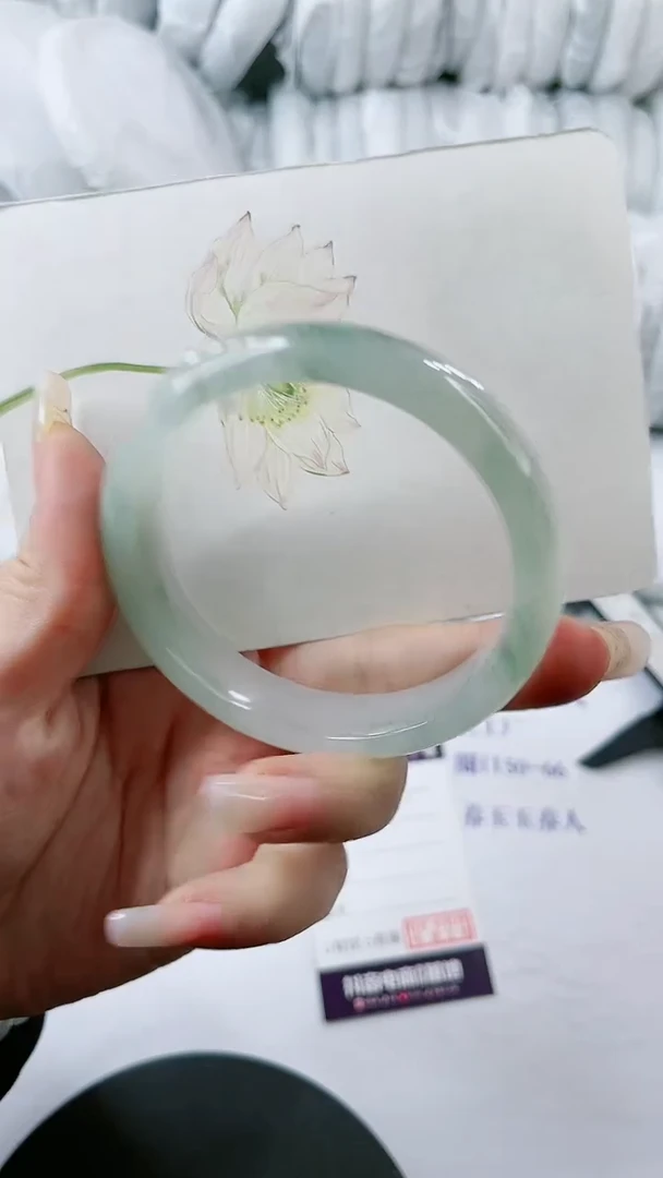 【闪购商品】石英质玉手镯未镶嵌0363859272 多样性发货