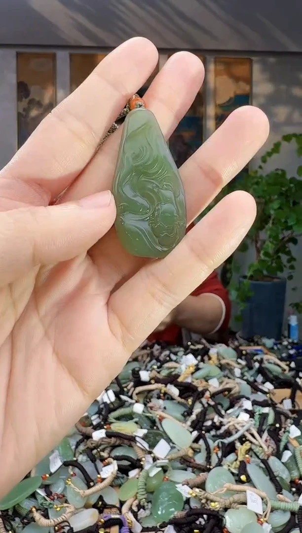 未镶嵌和田玉挂件拍一发一