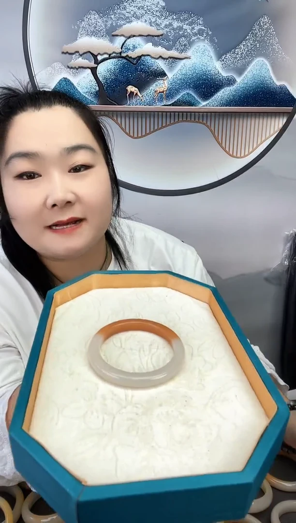 未镶嵌金运满堂密玉（石英质玉）金**堂金运满堂一口糖99