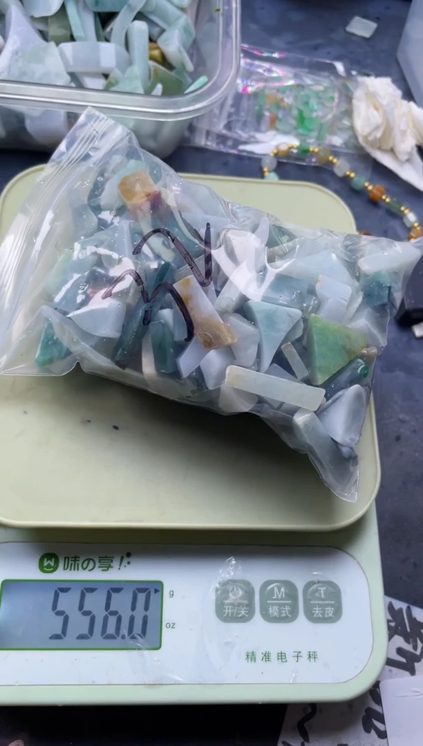 翡翠散珠天然翡翠小号500克32