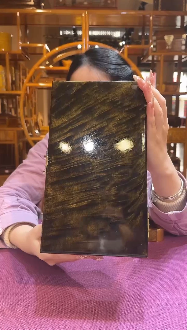 阴沉木文玩盒25公分