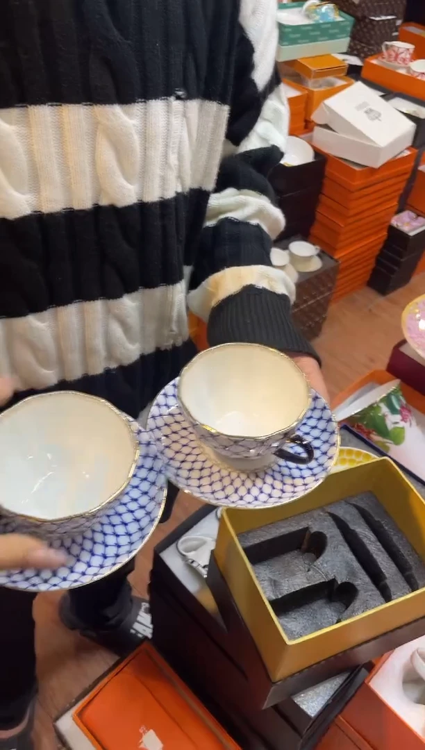 杯鸿辉家品牌瓷器，京东包邮！