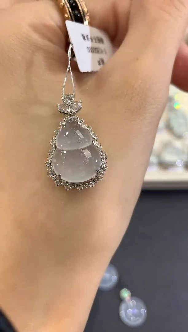 吊坠(不含链)18K金镶嵌翡翠q36多样性一件发货