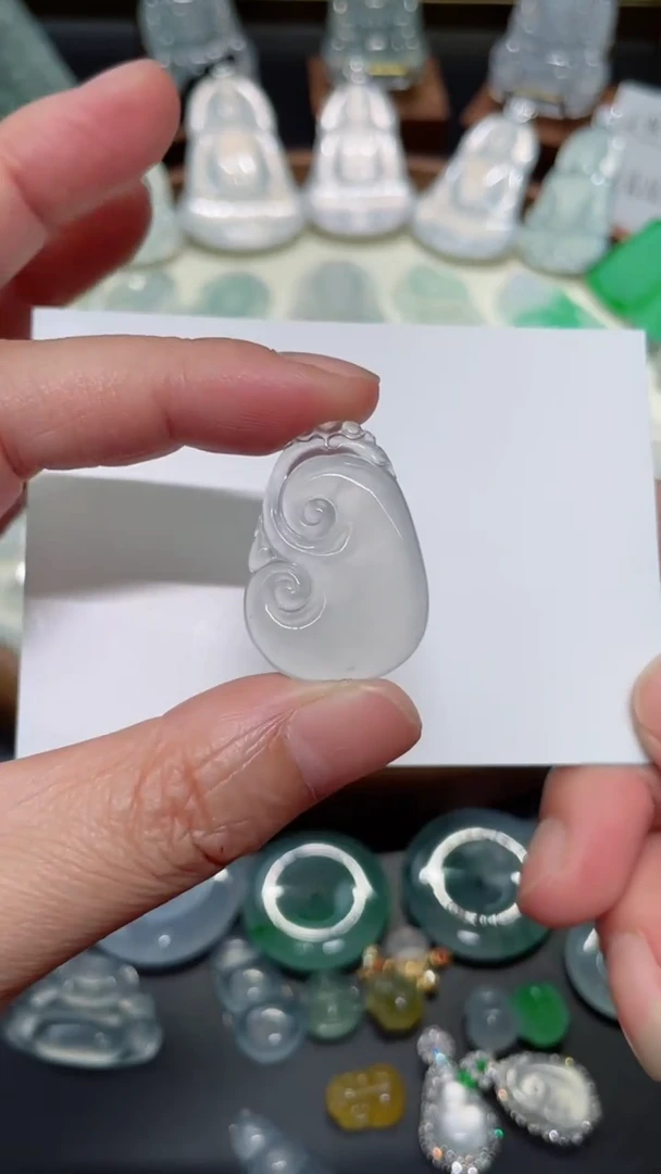 颈饰未镶嵌翡翠如意 31.3*21.5*4.5