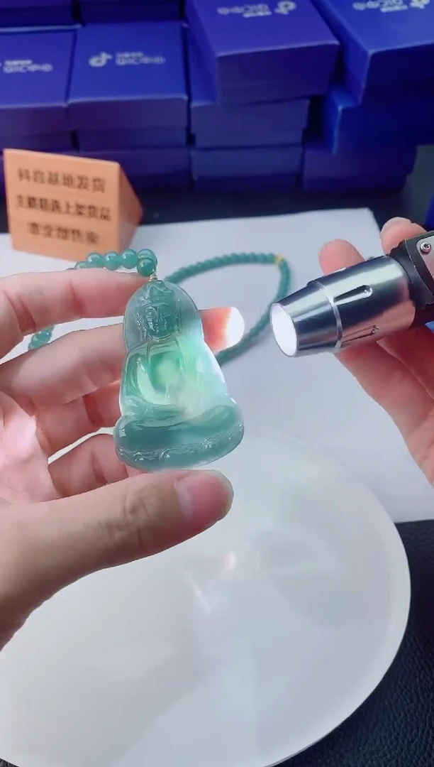 翡翠未镶嵌颈饰1111111111