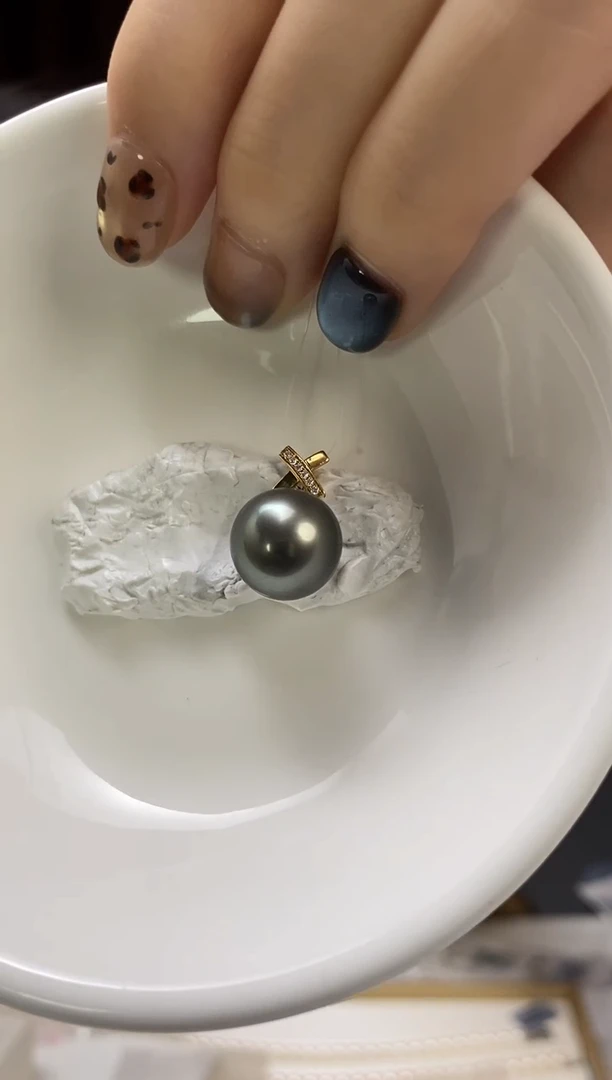 吊坠(不含链)18K金镶嵌海水珍珠12-13大溪地黑珍珠吊坠