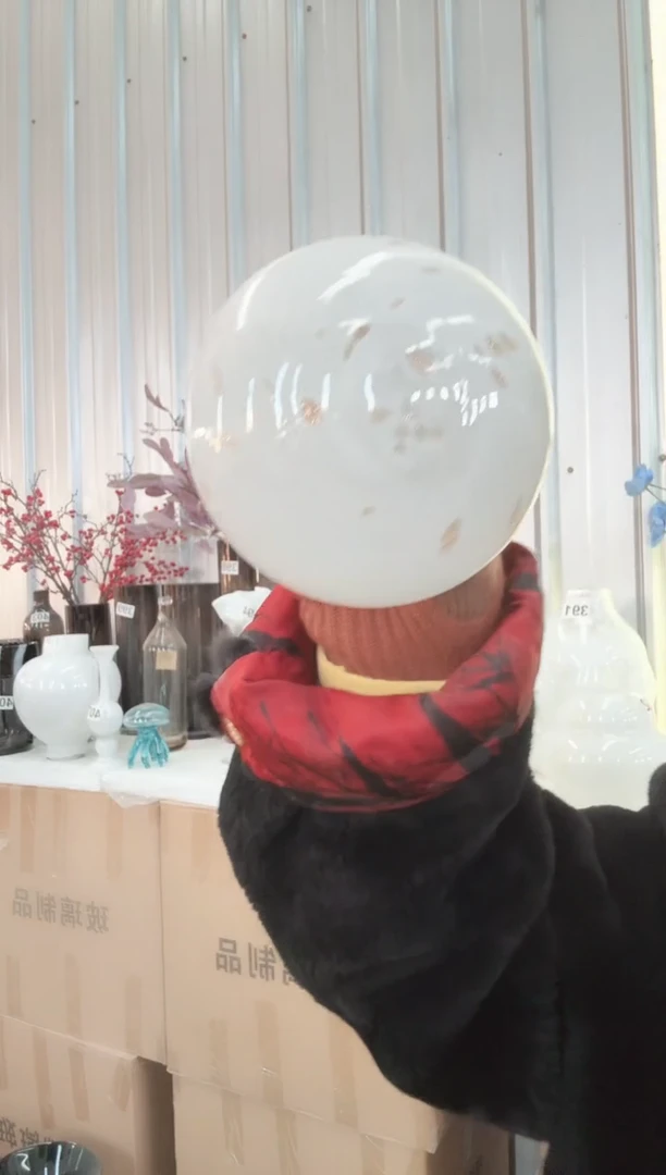 048直播玻璃花瓶