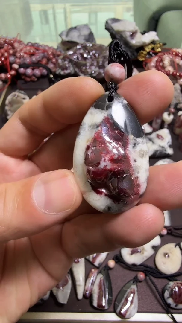 天然辰砂大晶砂随行吊坠