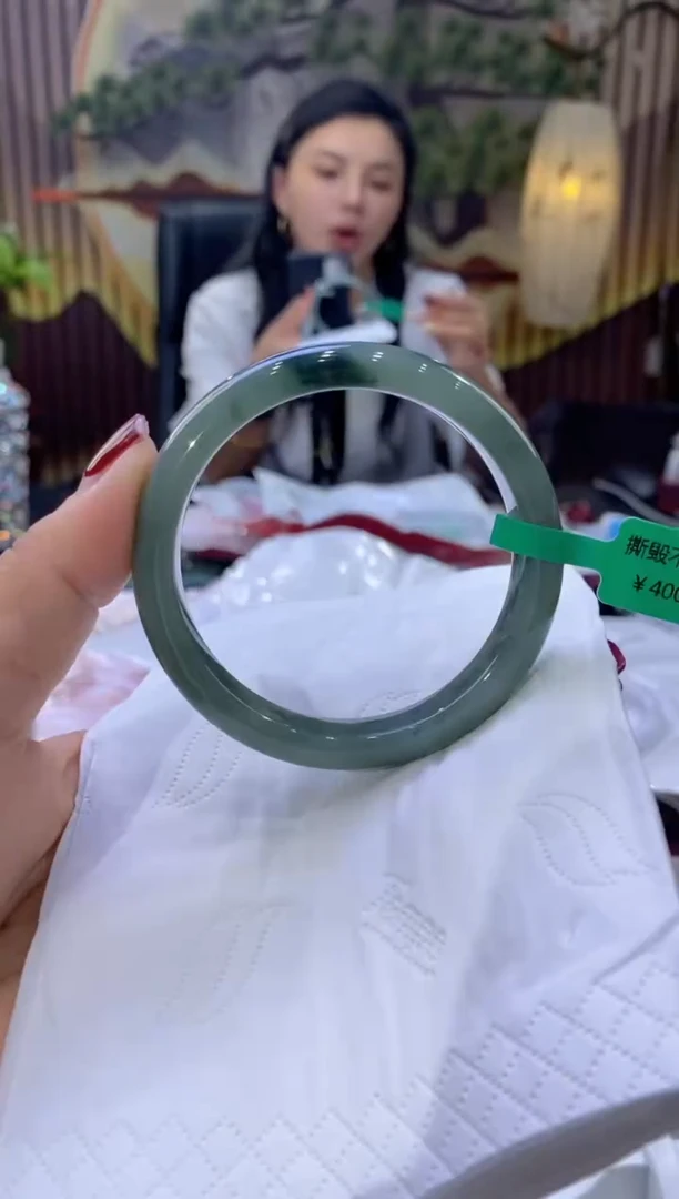 翡翠手镯未镶嵌多人07787