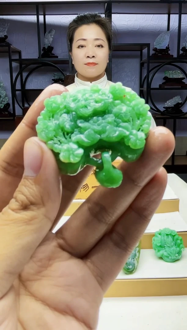 【闪购商品】定制翡翠未镶嵌毛货02080052