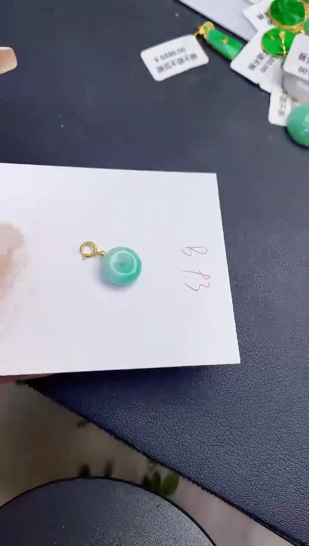 颈饰未镶嵌翡翠缅甸天然翡翠A货