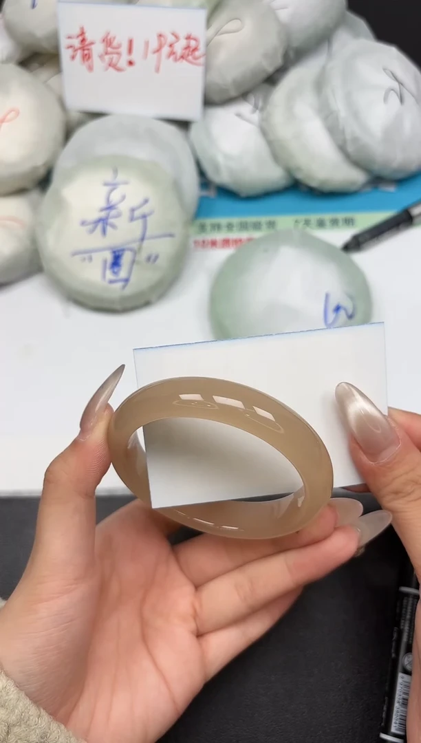 未镶嵌手镯石英质玉354-54