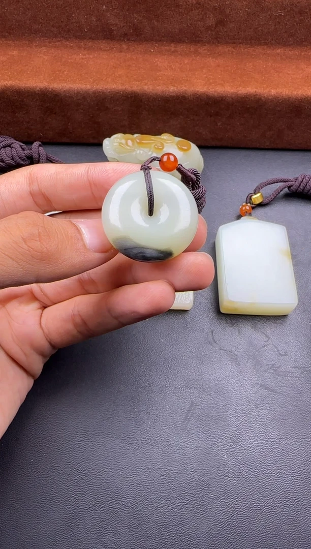 未镶嵌和田玉挂件和田玉平安扣