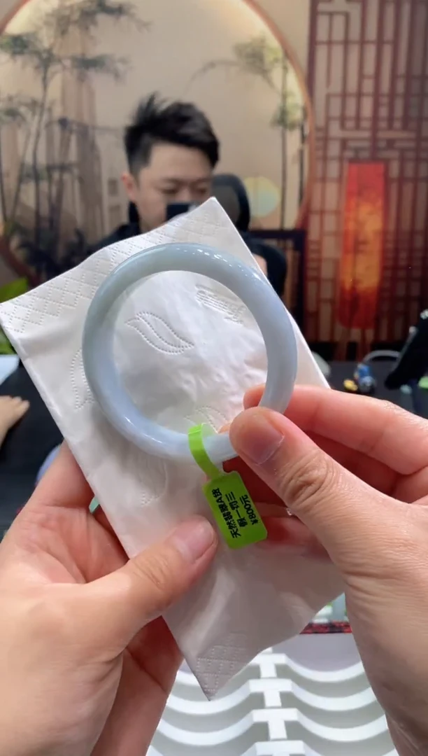 未镶嵌手镯翡翠000085852