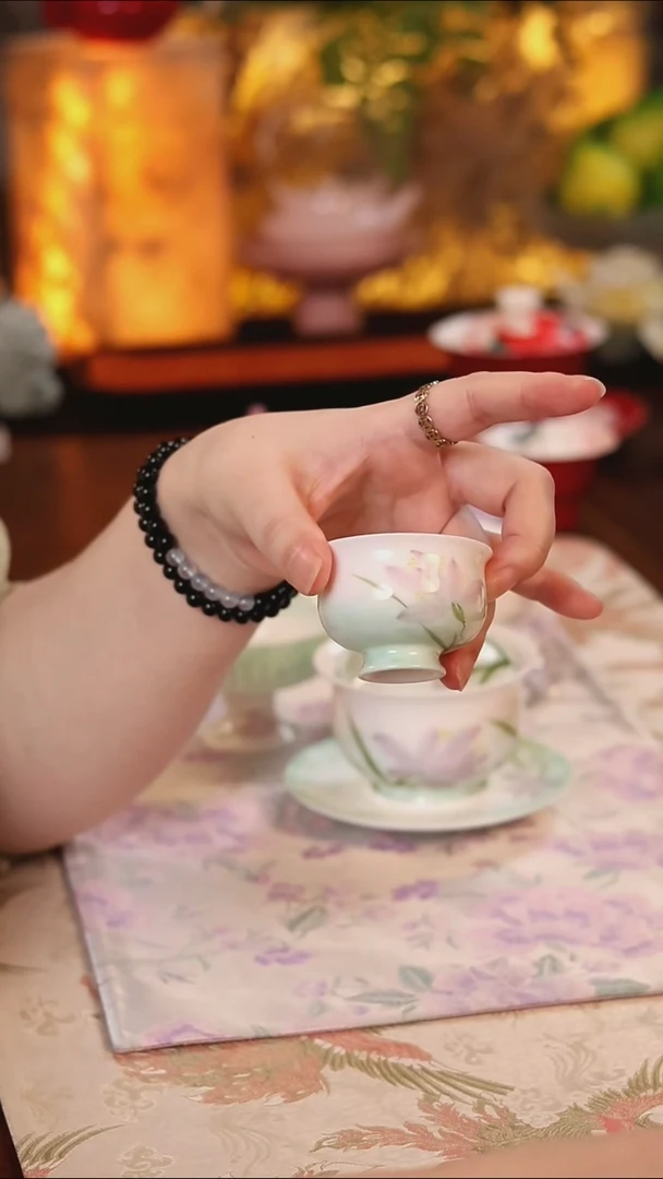 粉黛梦兰小茶杯 哈哈