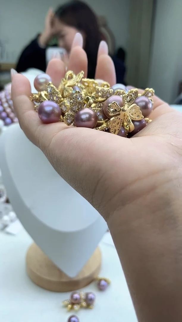 未镶嵌吊坠淡水珍珠12-13mm紫珠蝴蝶吊坠(多样性发一）