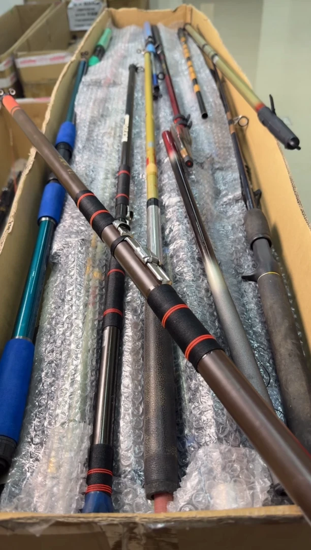 张*幺 孤品微瑕， 以直播间为准  加 10元发顺丰