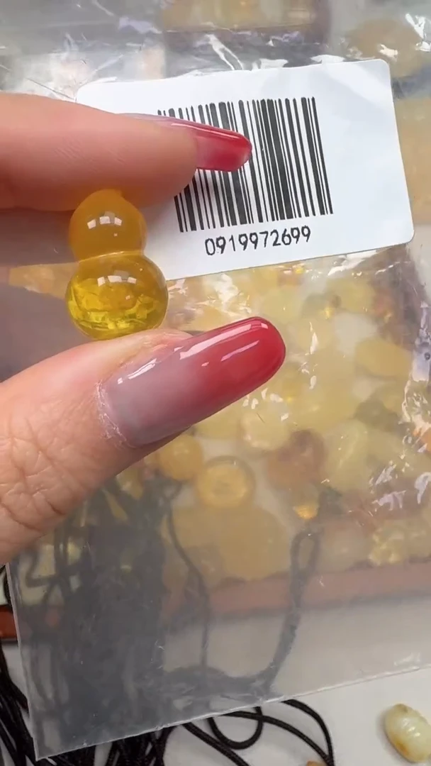 裸石琥珀未镶嵌如图