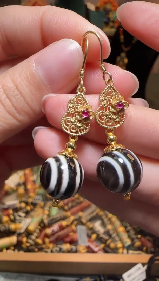 【闪购商品】玛瑙吊坠银S925镶嵌耳饰