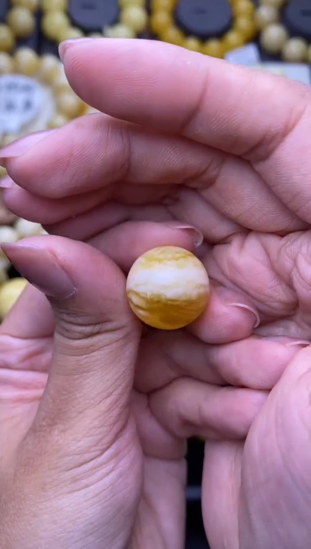 裸石琥珀未镶嵌大小姐珠宝137